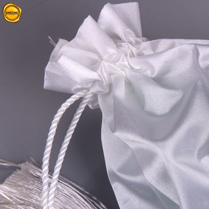 Weiße Satintasche mit individuellem Logo für Perücken Passen Sie Perückentaschen an