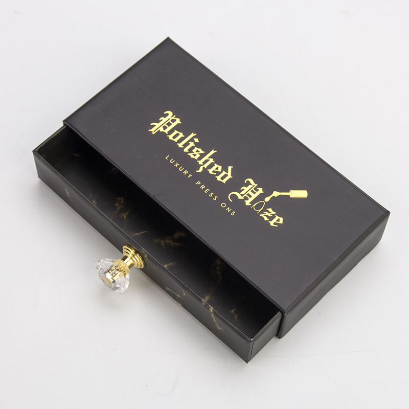 Benutzerdefinierte Matte Black Gold Logo Cosmetic Press On Nails Verpackungsbox 